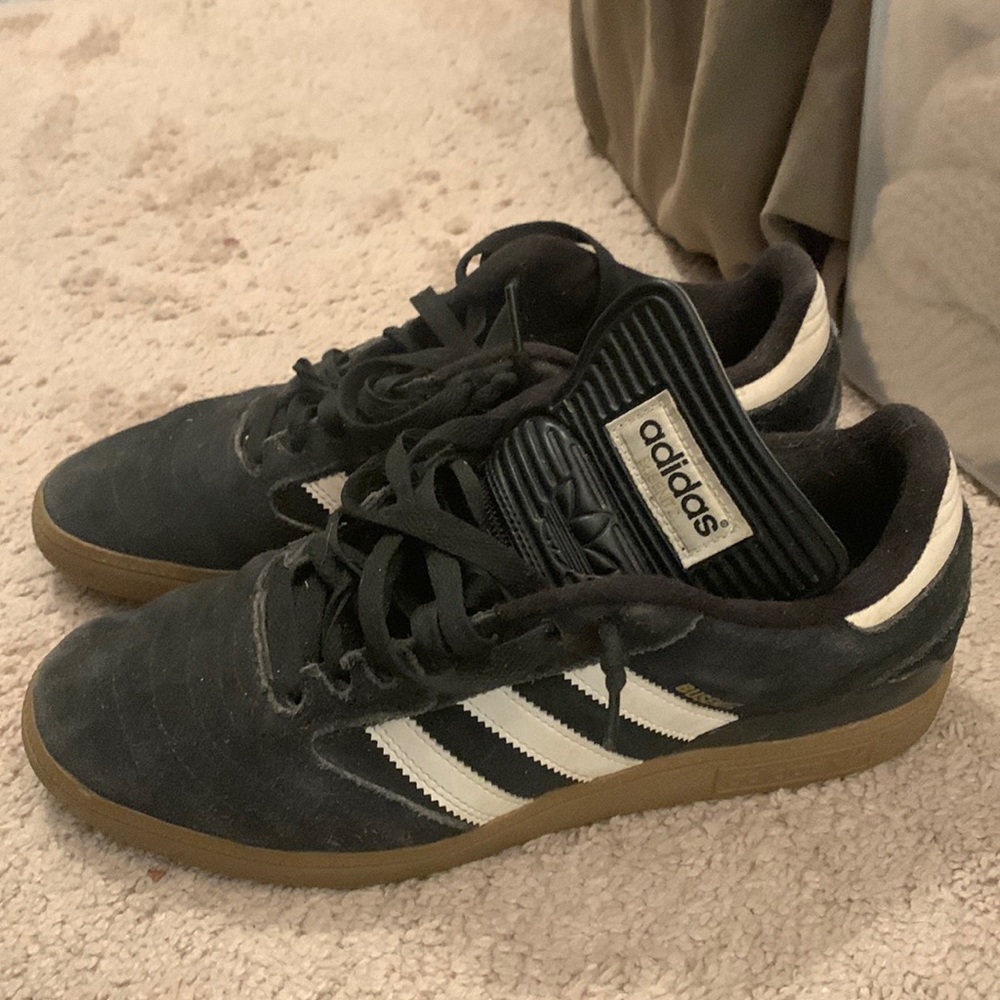 Men’s ADIDAS Size 8.5